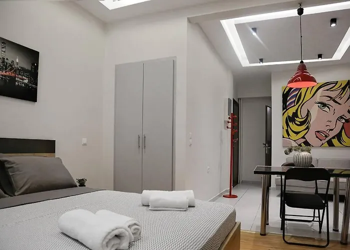 Apartment At Eksarhia Center